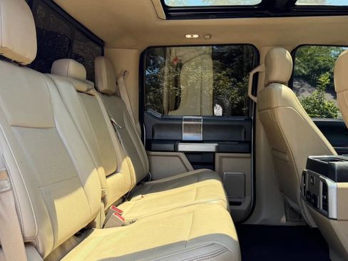 Used 2019 Ford F250 Lariat w/ Lariat Value Package AWD/4WD image 25