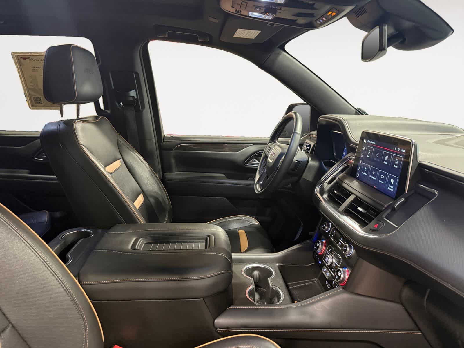 Used 2023 GMC Yukon AT4 w/ AT4 Premium Package AWD/4WD image 16