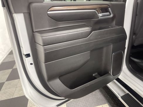 Used 2024 Chevrolet Silverado 2500 LT image 15