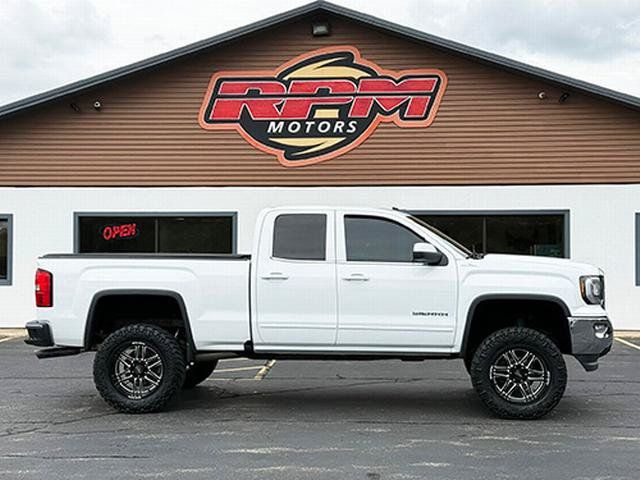 Used 2017 GMC Sierra 1500 SLE AWD/4WD image 4