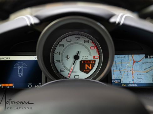 Used 2015 Ferrari F12 Berlinetta image 32