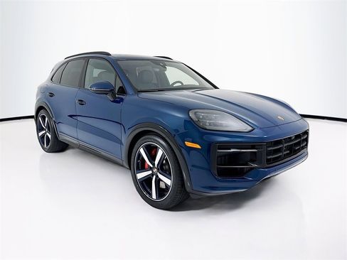 New 2026 Porsche Cayenne GTS image 7