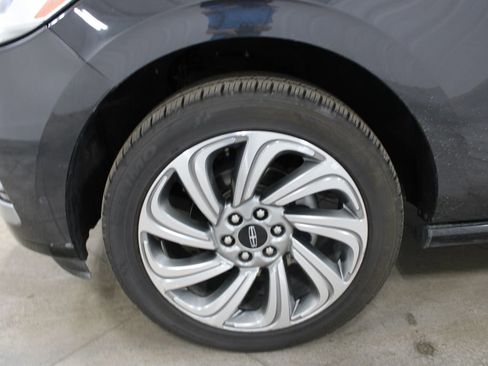 Used 2023 Lincoln Navigator Reserve image 38