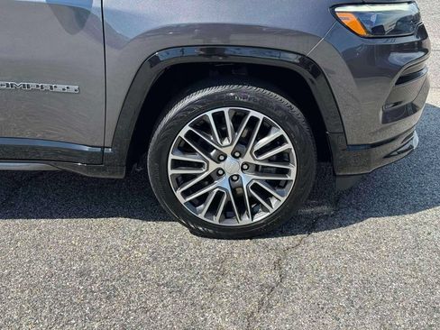 Used 2023 Jeep Compass Limited w/ Elite Group AWD/4WD image 9