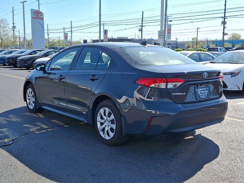 Used 2024 Toyota Corolla LE image 4