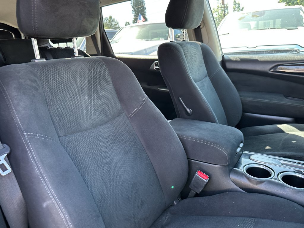 Used 2016 Nissan Pathfinder SV FWD image 14