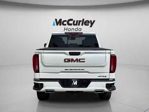 Used 2025 GMC Sierra 1500 AT4 w/ AT4 Premium Package AWD/4WD image 4