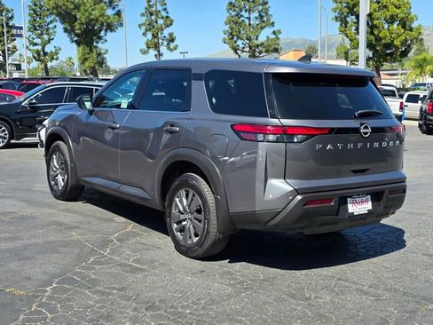 Used 2024 Nissan Pathfinder S image 6