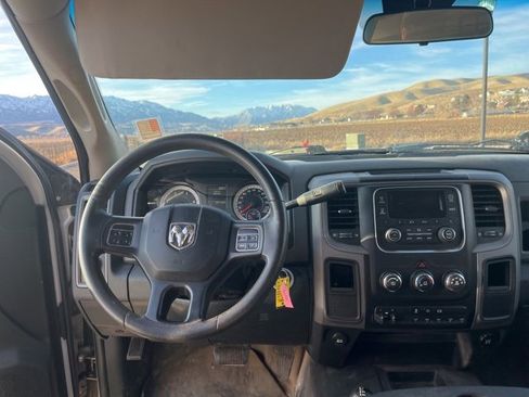 Used 2017 RAM 3500 Tradesman w/ Chrome Appearance Group image 17