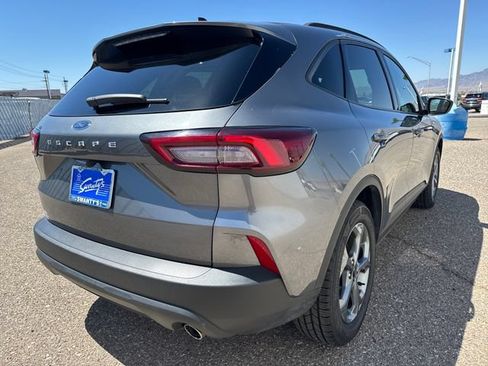Used 2025 Ford Escape ST-Line FWD image 5