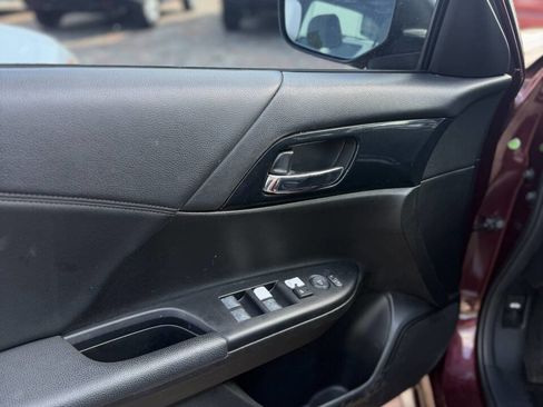 Used 2015 Honda Accord Sport image 10