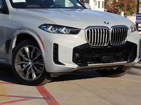 Used 2024 BMW X5 xDrive50e w/ Executive Package image 2