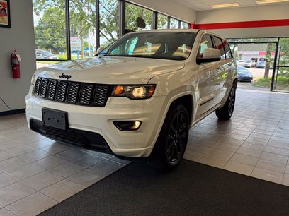 Used 2019 Jeep Grand Cherokee Altitude