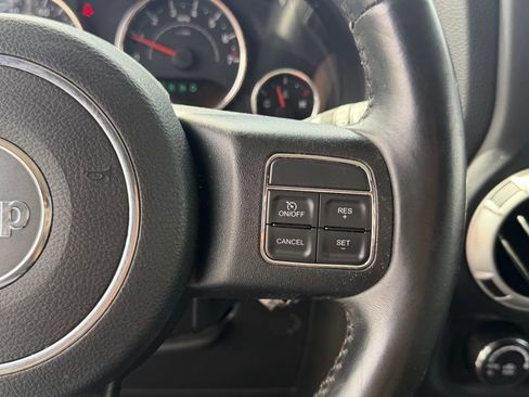 Used 2014 Jeep Wrangler Unlimited Sahara AWD/4WD image 20