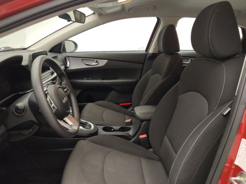 Used 2023 Kia Forte LXS FWD image 17