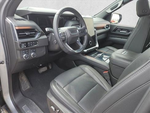 Used 2025 GMC Yukon Denali AWD/4WD image 11