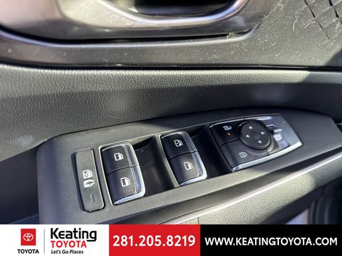 Used 2024 Kia Sorento S image 12