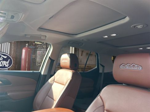 Used 2021 Chevrolet Traverse High Country image 42