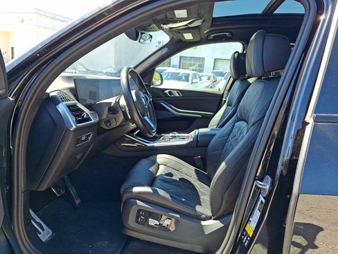 Used 2023 BMW X7 xDrive40i w/ M Sport Package AWD/4WD image 14