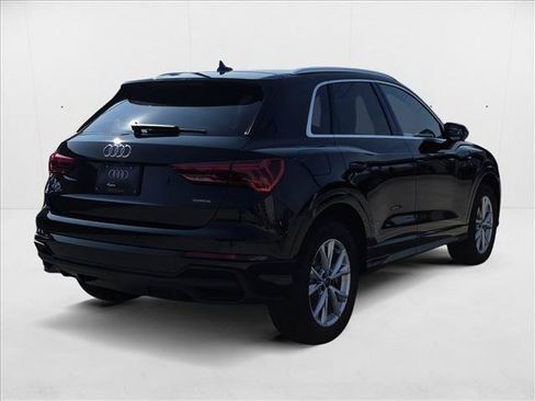New 2025 Audi Q3 2.0T Premium w/ Convenience Package AWD/4WD image 5