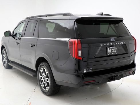 Used 2025 Ford Expedition Max Active AWD/4WD image 7