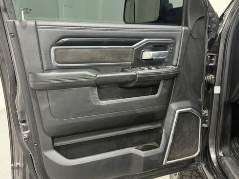 Used 2022 RAM 2500 Laramie w/ Night Edition AWD/4WD image 18