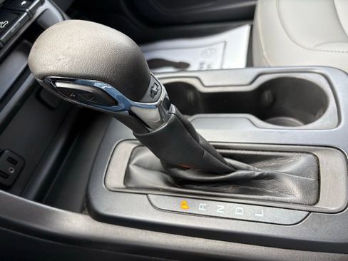 Used 2022 Chevrolet Colorado W/T image 36