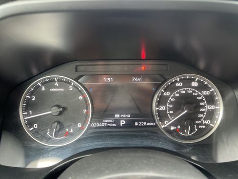 Used 2024 Mitsubishi Outlander AWD image 11