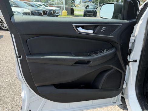 Used 2020 Ford Edge SE FWD image 14