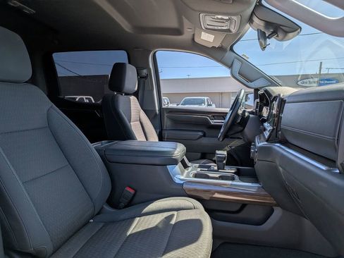 Used 2024 Chevrolet Silverado 1500 LT Trail Boss w/ Protection Package image 32