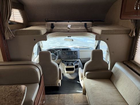 Used 2016 Ford E-450 and Econoline 450 Super Duty w/ Motorhome Prep Package image 49