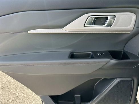 New 2025 Ford Explorer Active w/ Active Comfort Package image 16