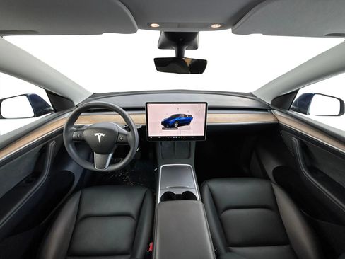 Used 2023 Tesla Model Y Long Range AWD/4WD image 17