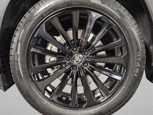Used 2024 Toyota Highlander XSE FWD image 22
