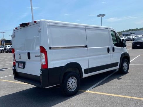 Used 2025 RAM ProMaster 2500 w/ Convenience Group FWD image 5