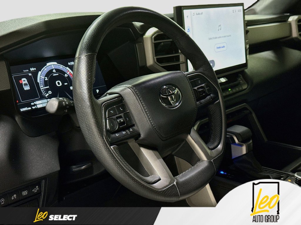 Used 2025 Toyota Tundra Limited AWD/4WD image 15