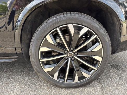 Used 2025 Volvo XC90 B6 Plus AWD/4WD image 10