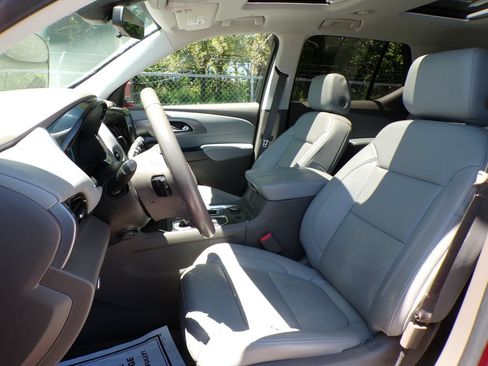 Used 2020 Chevrolet Traverse Premier AWD/4WD image 13