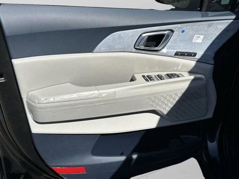 New 2026 Kia Carnival EX FWD image 28