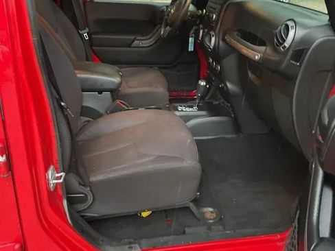 Used 2013 Jeep Wrangler Unlimited Sport AWD/4WD image 10
