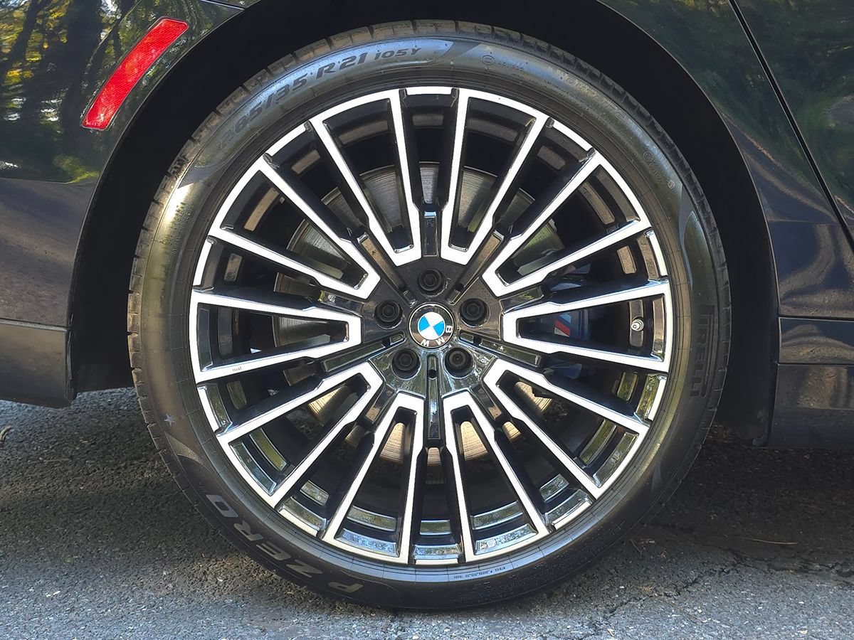 Used 2024 BMW 760i xDrive w/ Premium Package 2 AWD/4WD image 68