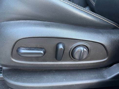 Used 2019 GMC Terrain SLT image 14