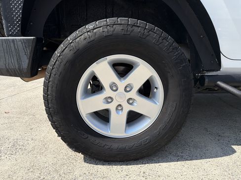 Used 2016 Jeep Wrangler Unlimited Sport w/ Quick Order Package 24S AWD/4WD image 18