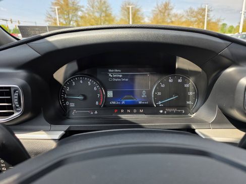 Used 2020 Ford Explorer XLT w/ Equipment Group 202A image 17