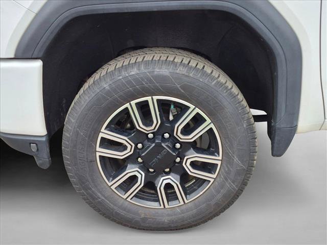 Used 2020 GMC Sierra 2500 AT4 w/ AT4 Premium Package AWD/4WD image 9