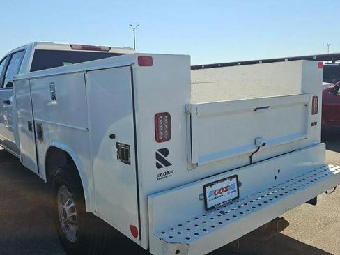 Used 2024 GMC Sierra 2500 Pro w/ Convenience Package image 4