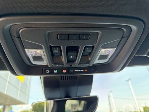 Used 2024 GMC Sierra 1500 AT4 w/ Technology Package image 30