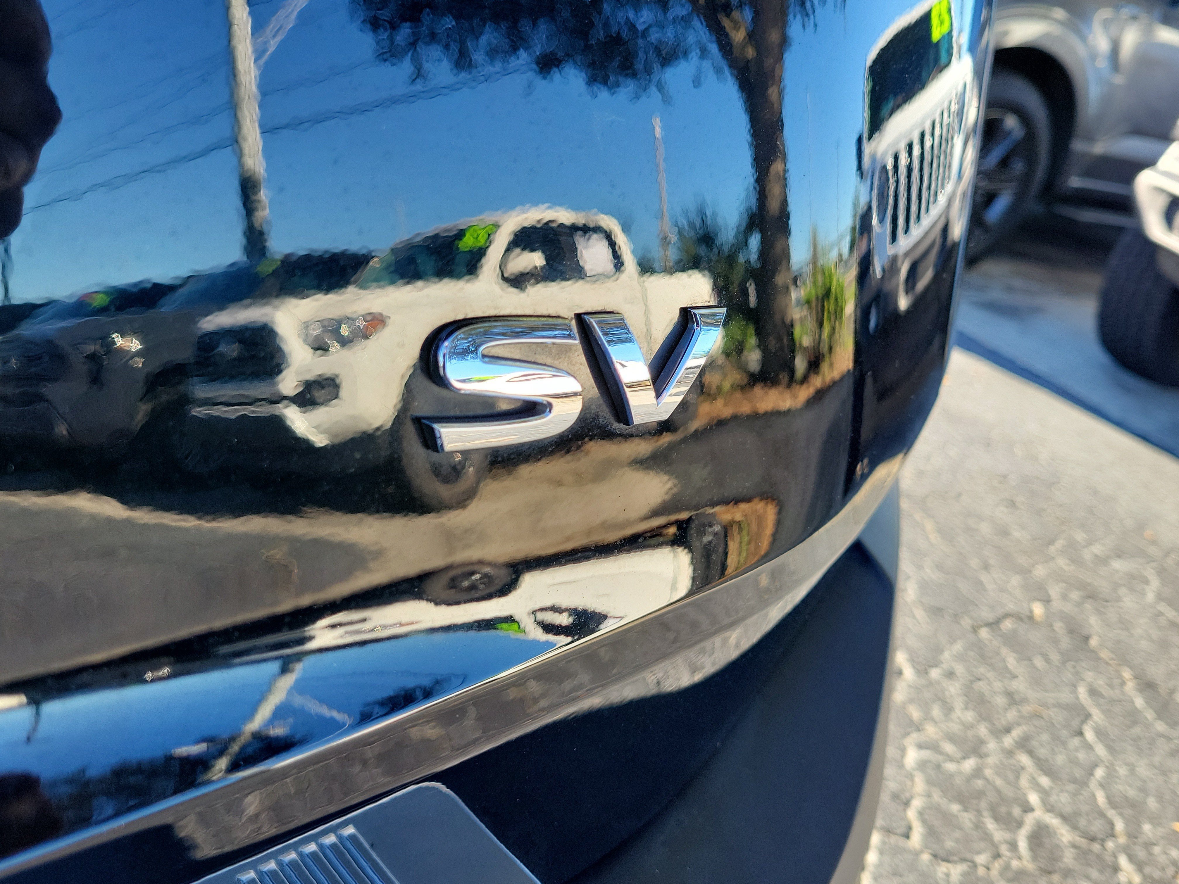 Certified 2023 Nissan Rogue SV FWD image 8