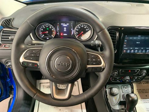 Used 2021 Jeep Compass Latitude w/ Sun and Sound Group AWD/4WD image 9