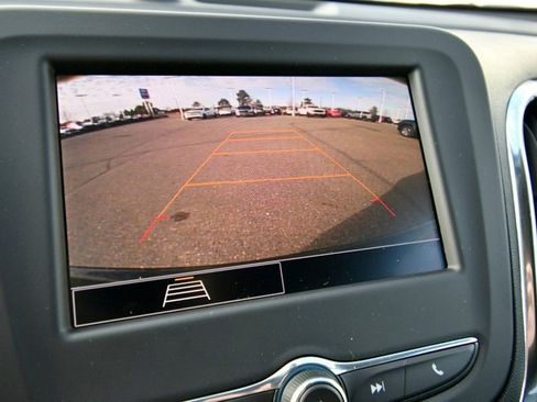 Certified 2024 Chevrolet Equinox LT image 24